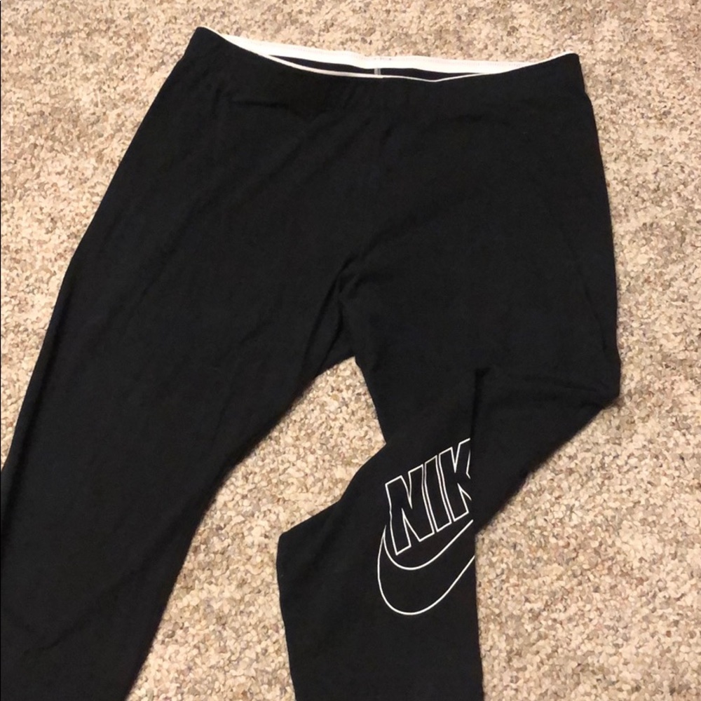 Nike cropped leggings